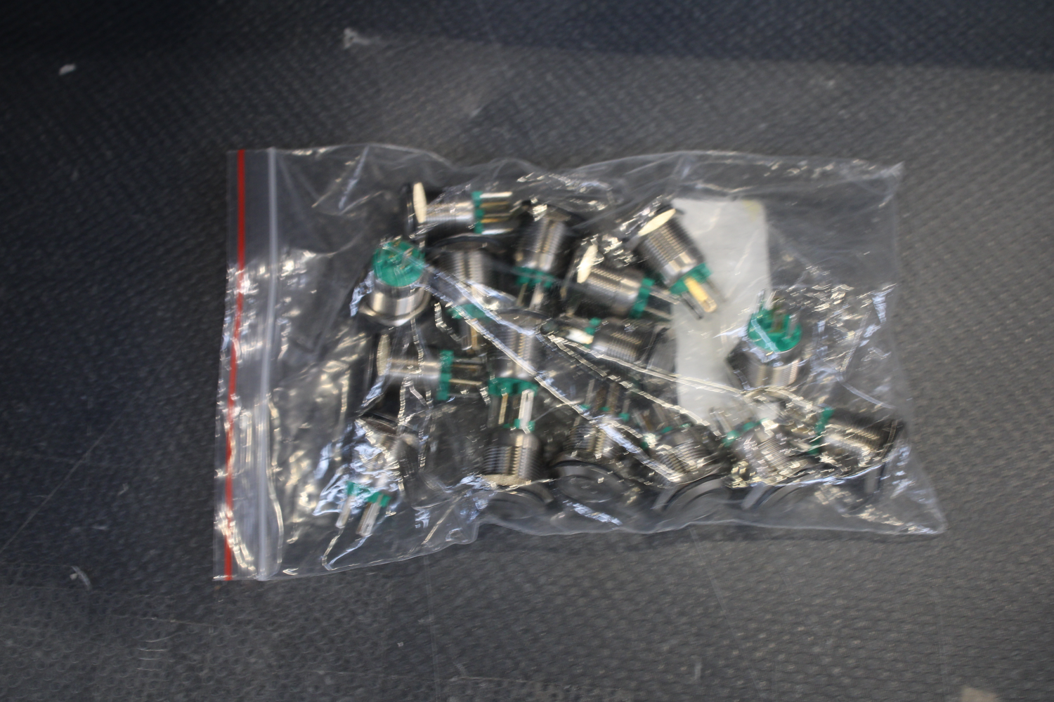 B-Ware Bulgin Vandalismusgeschützter Taster 24 V/Dc 50 M A Mpi002/28/Gn 16 Stück