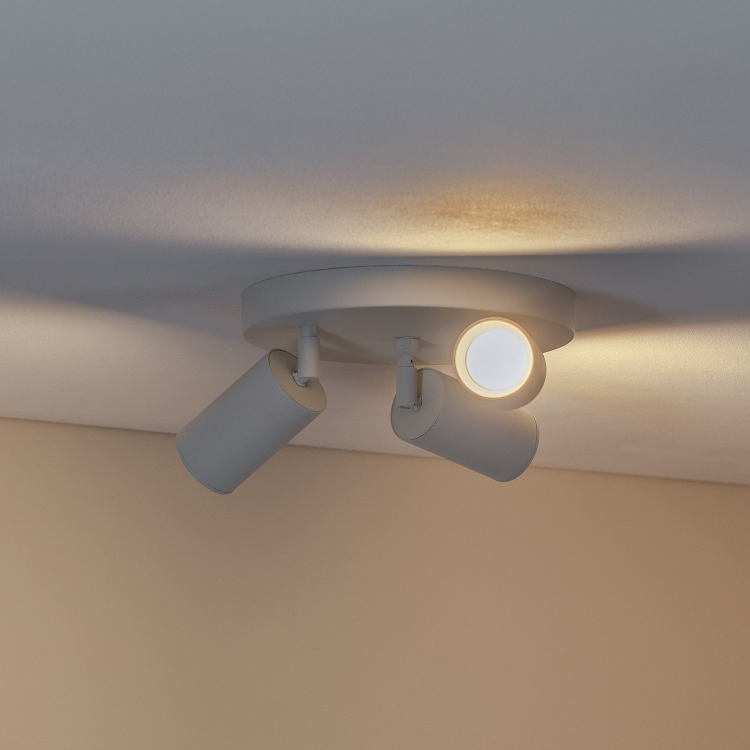 Deckenstrahler Sado Lampe Weiß Stahl Justierbar 3 Flammig Rund Lampe Spot Licht B-Ware