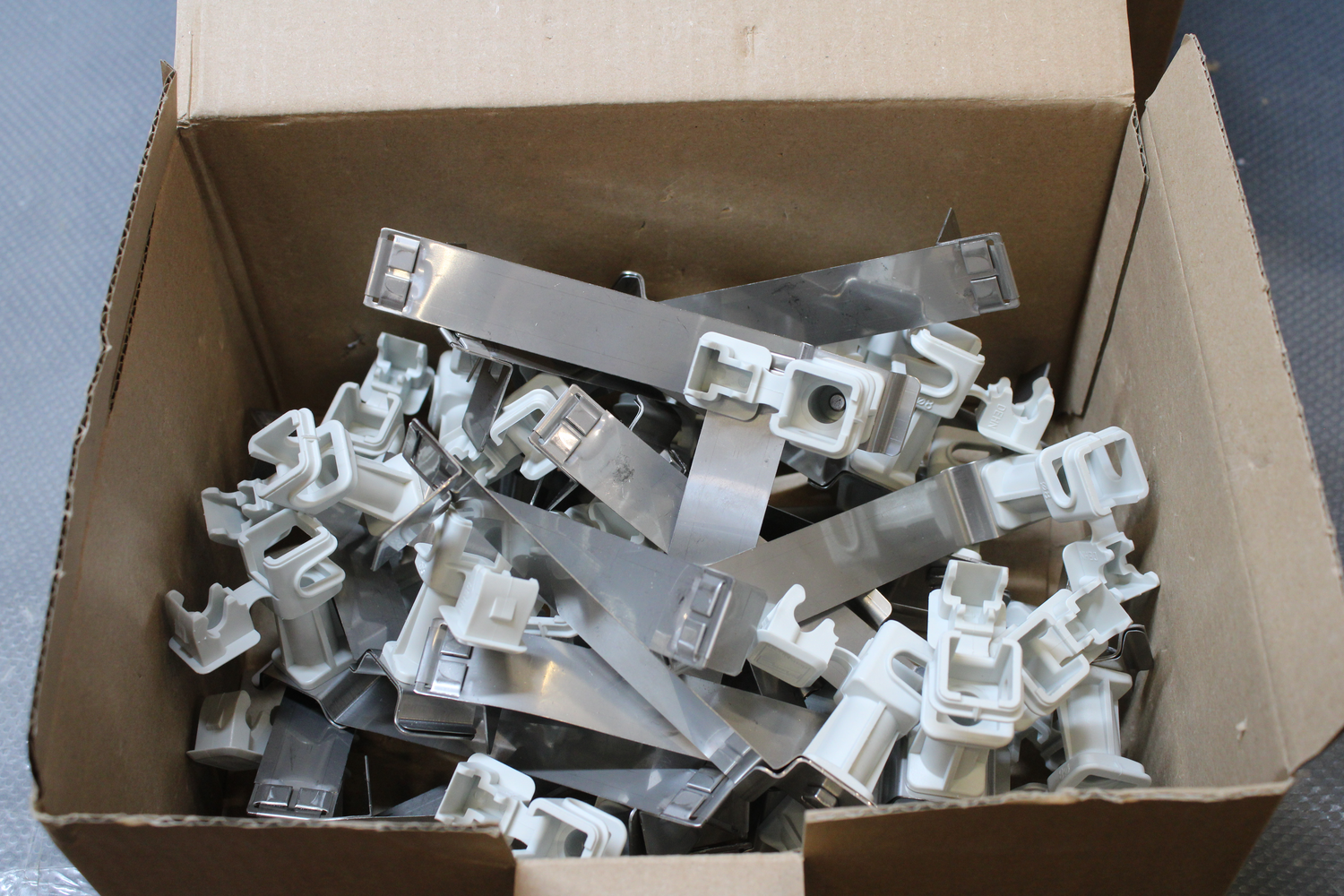 B-Ware Dehn 204937 Dlh Fs 8 H36 L170 Gr V2 A Dachleitungshalter Halter Dachleitung 26 Stk