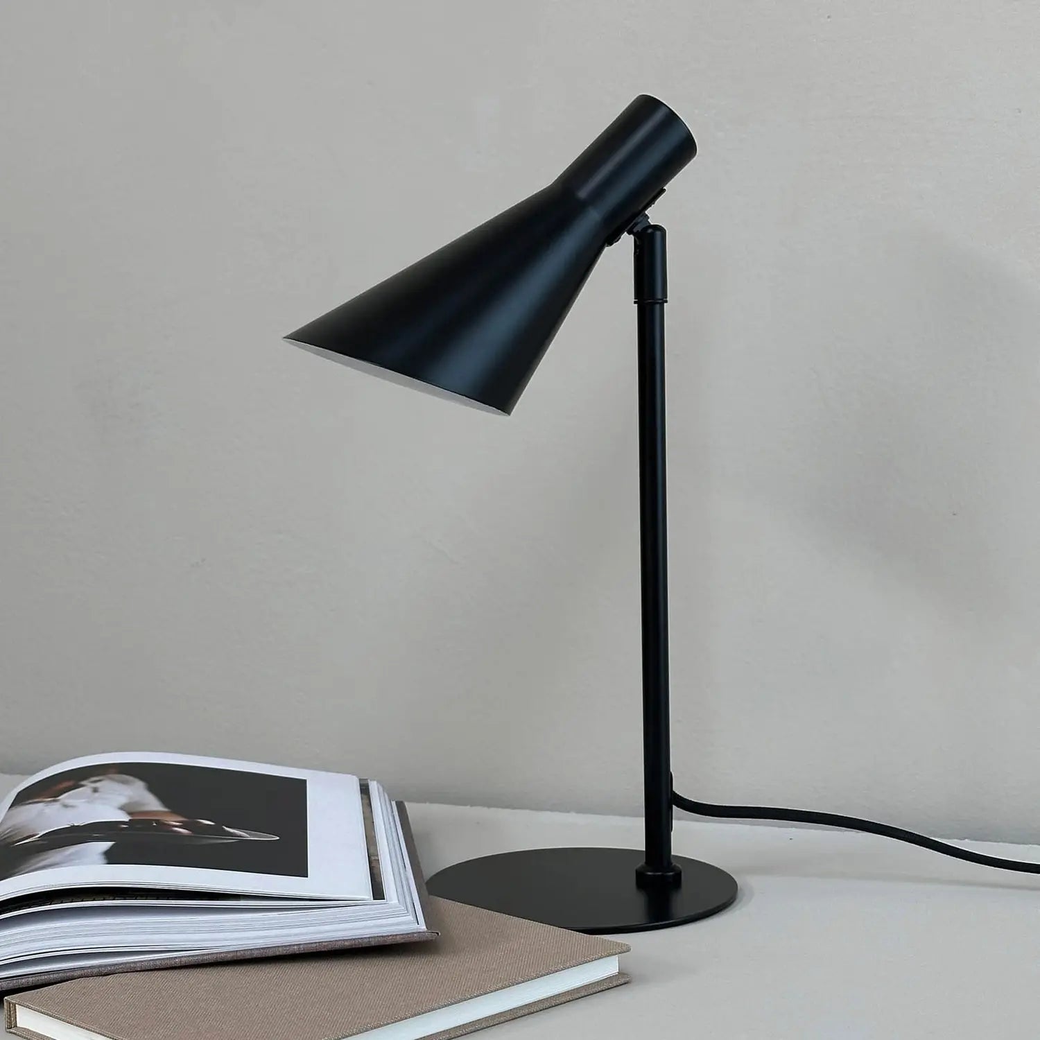 B-Ware Dyberg Larsen Tischlampe Tischleuchte Dl12 Schwarz Metall 39,5 Cm E14 Led Lampe