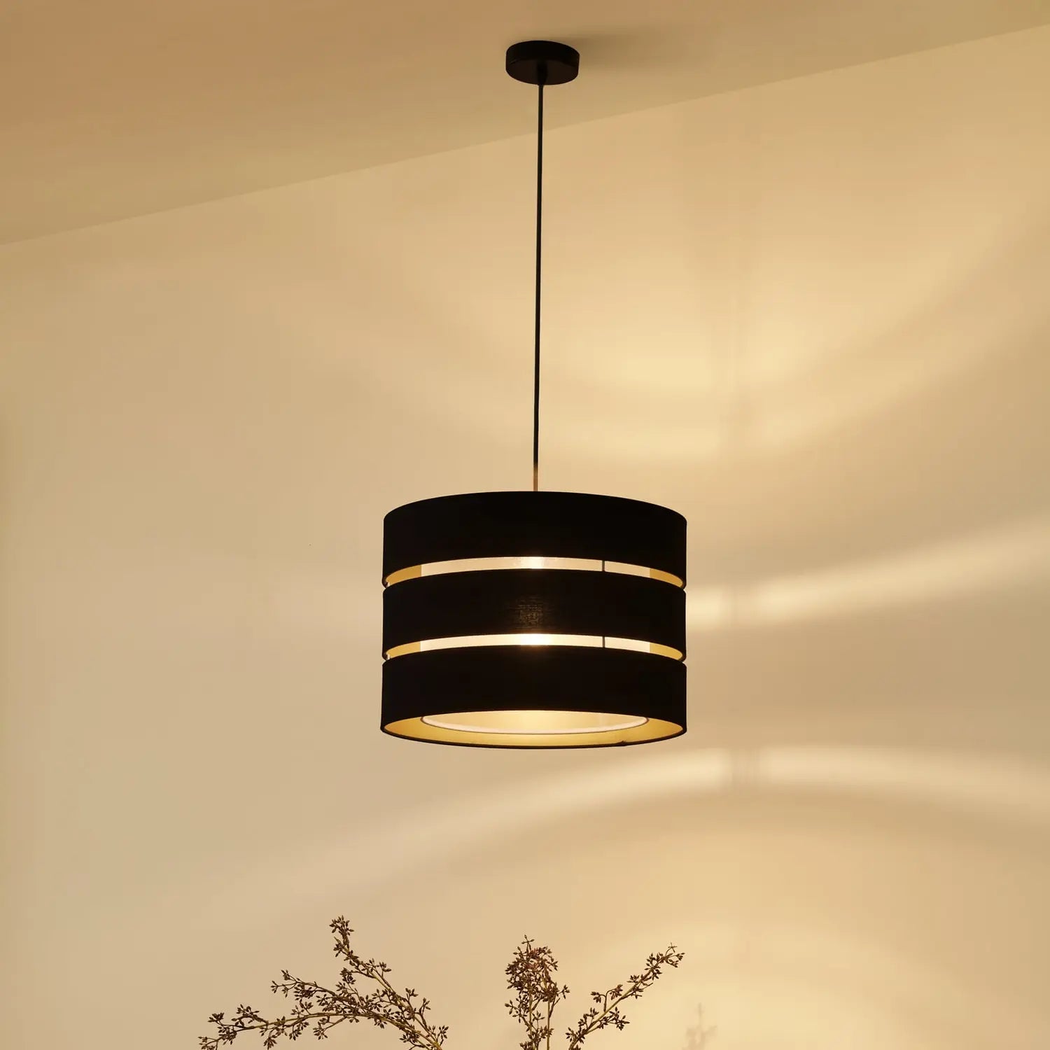 B-Ware Lindby Hängeleuchte Pendelleuchte Tsomo Schwarz Stoff Deckenleuchte E27 Led 40cm