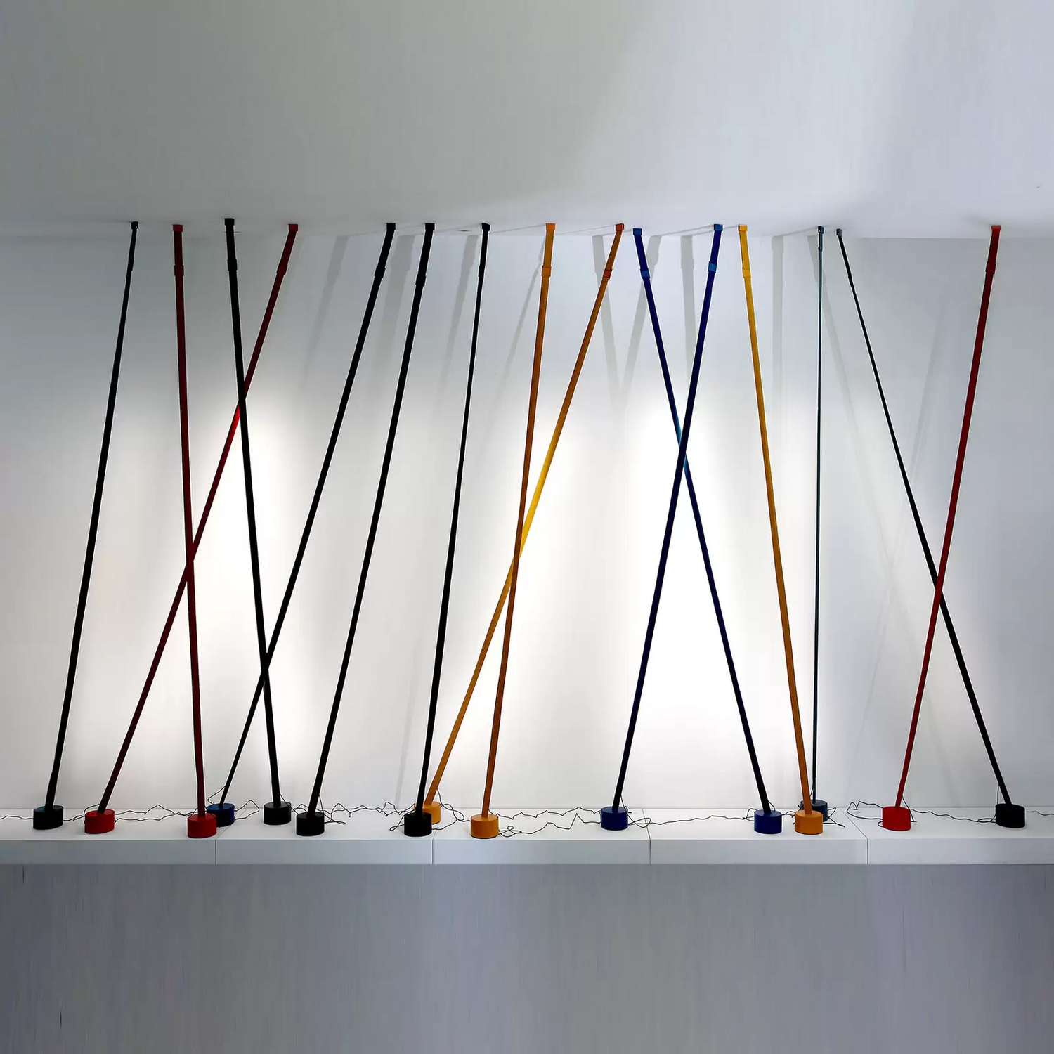 B-Ware Martinelli Luce Elastica Band Stehlampe Leselampe Wohnzimmerlampe Leuchte Licht