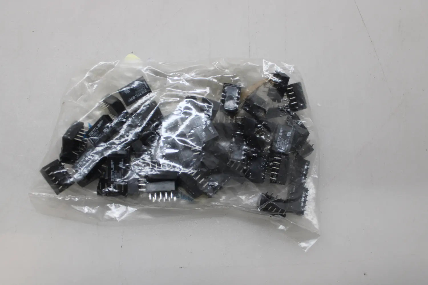 B-Ware Zettler Printrelais Miniatur Relais Az850 3 3 Vdc 2 Wechsler 1 A Lötpins 50 Stück