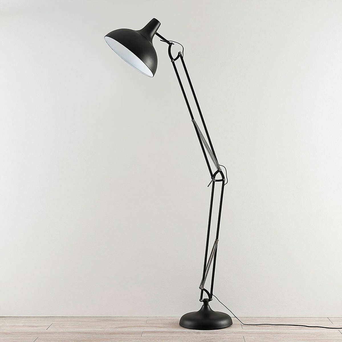 B-Ware Lindby Stehleuchte Stehlampe Lampe Leuchte Standleuchte Standlampe Schwarz