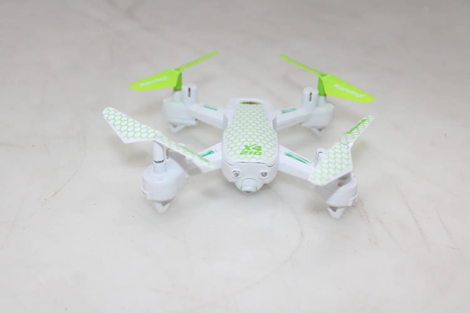 C-Ware Carson X4 Quadcopter 210 2.4 G Rtf Quadrocopter Weiß Multicopter Siehe Text/Foto